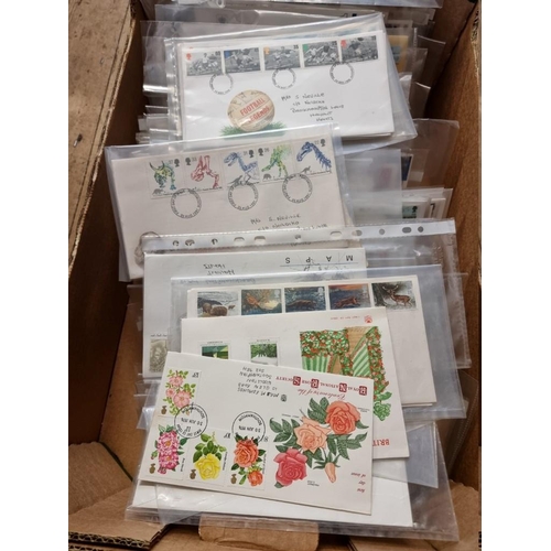 1615 - Stamps: a collection of First Day covers and presentation packs. 