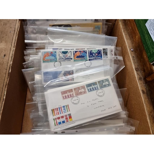 1615 - Stamps: a collection of First Day covers and presentation packs. 