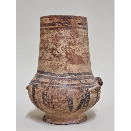 1626 - Antiquities: a pre-Columbian Mayan terracotta pot, 16.5cm high.