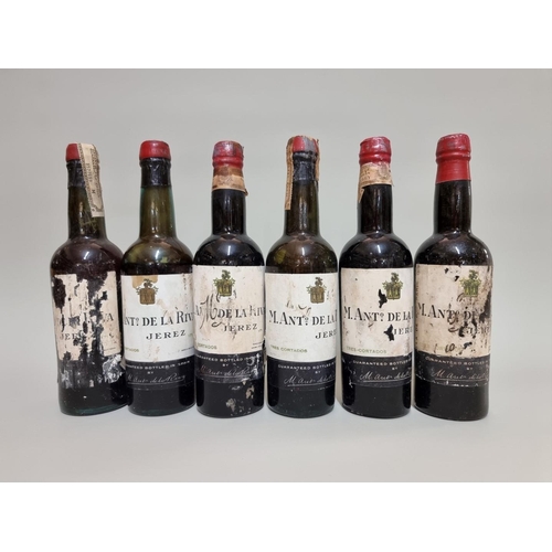 10 - Six half bottles of Tres Cortados Sherry, Antonio de la Riva, 1940s bottling. (6)