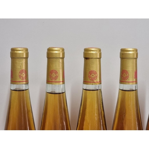 170 - Three 75cl and six 37.5cl bottles of Muscat Beaume de Venise, 1986, Domaine Coyeux. (9)... 