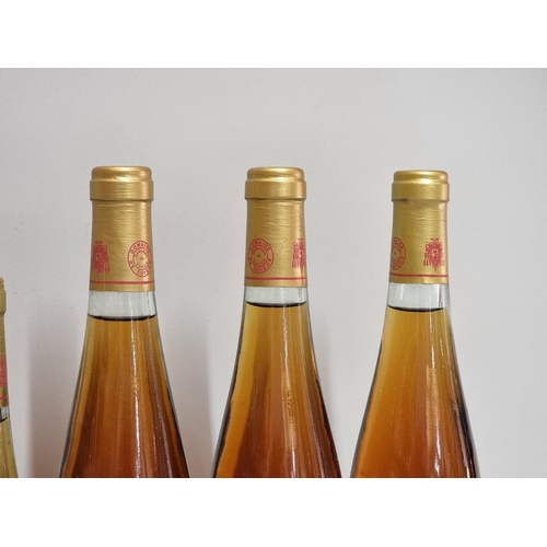 170 - Three 75cl and six 37.5cl bottles of Muscat Beaume de Venise, 1986, Domaine Coyeux. (9)... 