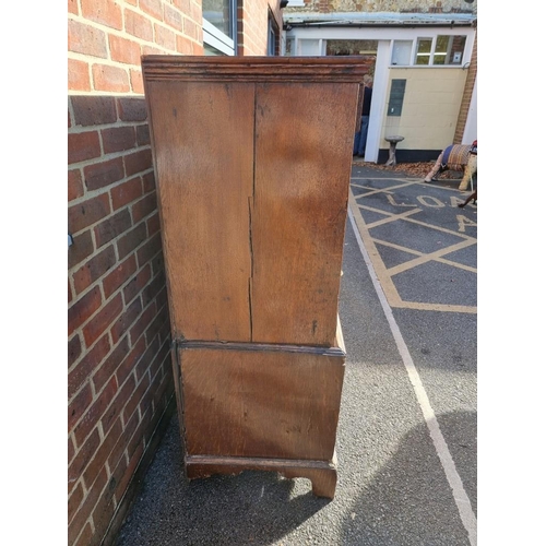 1115 - A George I walnut and crossbanded chest on chest, 141.5cm high x 99.5cm wide.