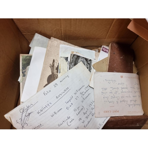 134 - KATHLEEN WILLIAMSON: a box of related correspondence, postcards and ephemera, Williamson family... 