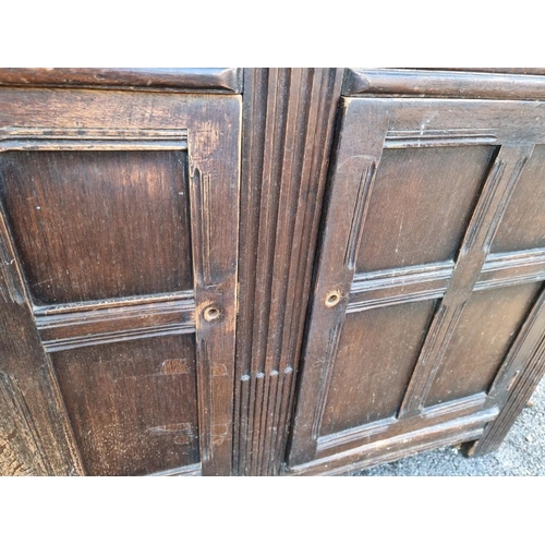 1006 - A 1950s oak court cupboard, 137.5cm wide. 