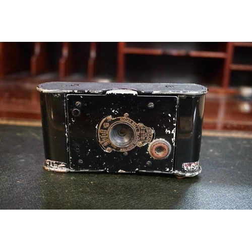 1318 - An antique mahogany plate camera, bearing ivorine label inscribed 'J Lancaster & Son', (incomple... 