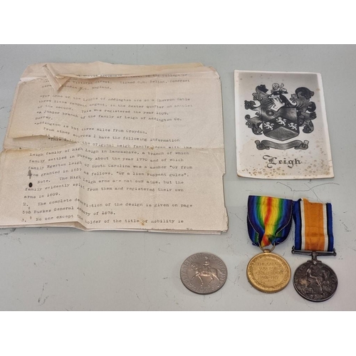 1650 - Medals: a World War I pair to 500119 Pte W R Leigh, RAMC, comprising: War Medal and Victory Medal; t... 