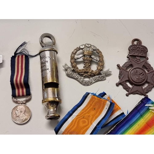 1665 - Medals: a World War I pair to 19767 Pte H G Roberts, KSLI, comprising: War Medal and Victory Medal; ... 