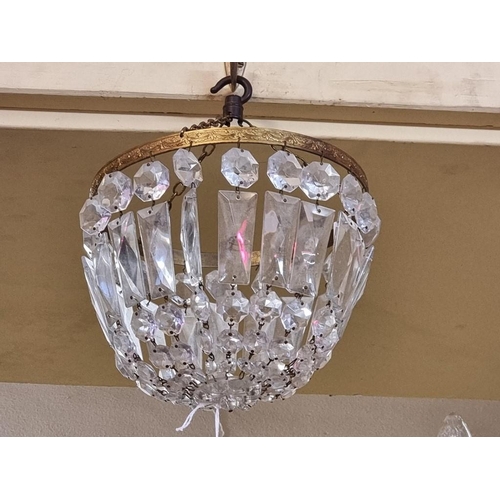 1691 - An old bag chandelier.