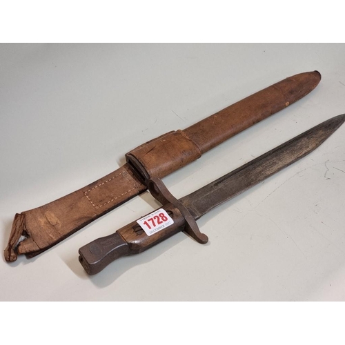 1728 - A Ross 1907 pattern Canadian bayonet and leather scabbard, stamped 'Ross Rifle Co. Quebec'.... 