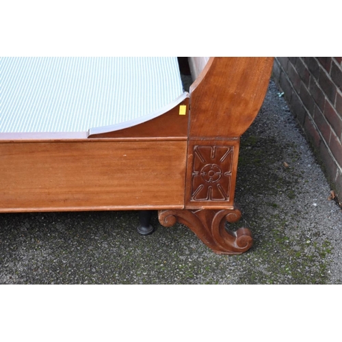 1040A - A Continental mahogany sleigh bed, with swan's head decoration, 245cm long x 150cm wide.... 