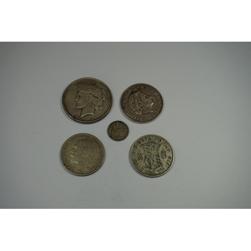 428 - Coins: a Netherlands 1959 silver two and a half Guilders coin; together with three UK silver coins; ... 