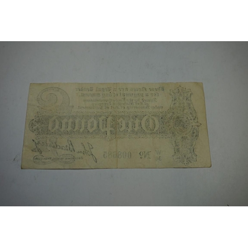 468 - Banknotes: a Treasury 1914 Ist issue John Bradbury one pound note, No W34/ 008685.