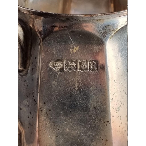 509 - A cased silver octagonal christening mug, by The Goldsmiths & Silversmiths Company Ltd, London 1... 