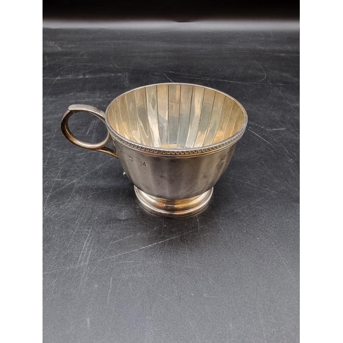 518 - A silver christening cup, by Adie Brothers Ltd, Birmingham 1929, 108g.