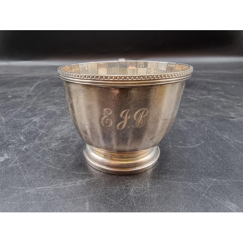 518 - A silver christening cup, by Adie Brothers Ltd, Birmingham 1929, 108g.