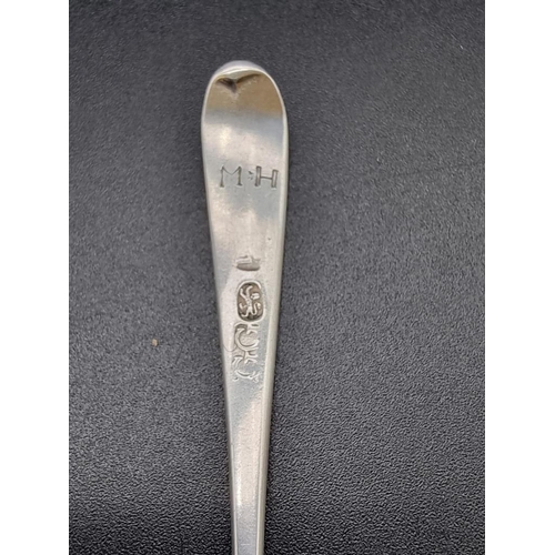 550 - A set of six George III bright cut silver teaspoons, by George Gray, London 1784, 65g, in associated... 