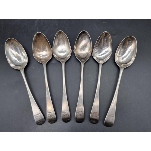 580 - A set of six George III silver Old English pattern table spoons, by Hester Bateman, London 1777, 345... 