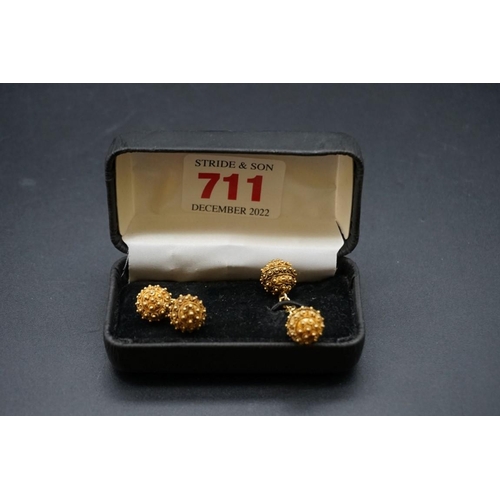 711 - A pair of antique cannetille and grainti ball cufflinks, 11mm diameter.