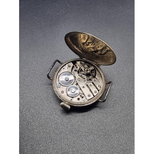 977 - A WWI officers manual wind trench watch, 33mm, Swiss movement, no strap.