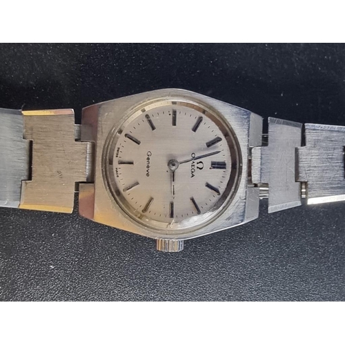 982 - A vintage Omega Geneve stainless steel ladies wristwatch, 23mm.