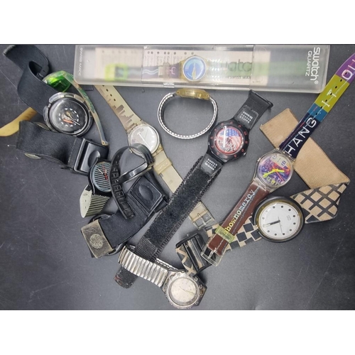 999Q - Fourteen Swatch wristwatches and thirteen other wristwatches. (27)