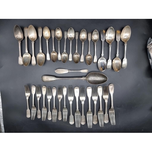 586 - A quantity of Georgian and later silver fiddle and thread pattern cutlery, by Chawner & Co, Will... 