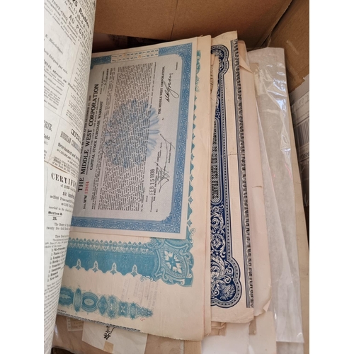 325 - EPHEMERA: a large quantity in 3 boxes, to include prints, engravings, architectural drawings, f... 