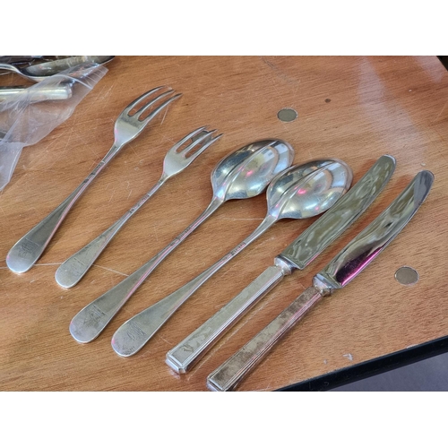 588 - A part set of Victorian silver Hanoverian rat-tail pattern cutlery, by W Huttons & Sons Ltd, Lon... 