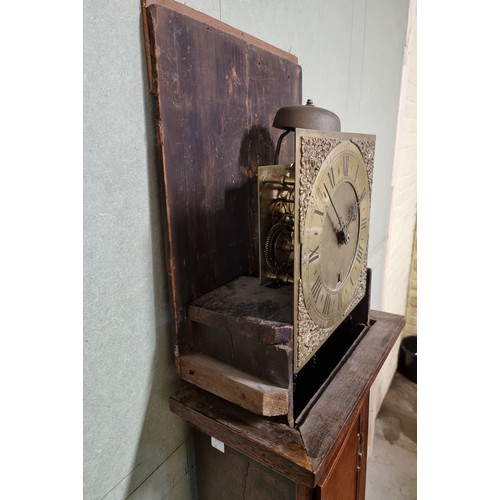 1045 - An 18th century oak thirty hour longcase clock, the 11in brass square dial inscribed 'Thos Hall, Rum... 