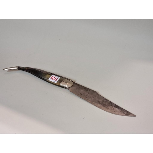 1559 - WITHDRAWN FROM SALE A Spanish navaja folding knife, with ratchet mechanism and horn scales, the blad... 