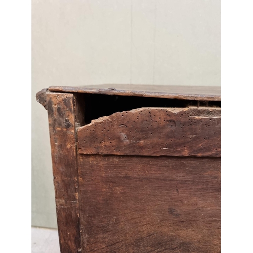 1026 - An 18th century oak panelled chest of drawers, 87cm wide.   ... 