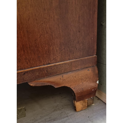 1071 - A George III mahogany and line inlaid chest of drawers, 118.5cm wide. 