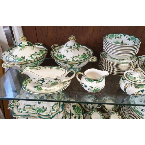 1193 - A Masons 'Chartreuse' pattern part tea and dinner service. 