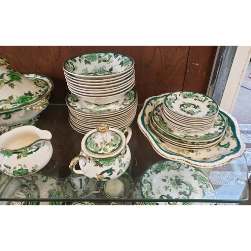 1193 - A Masons 'Chartreuse' pattern part tea and dinner service. 