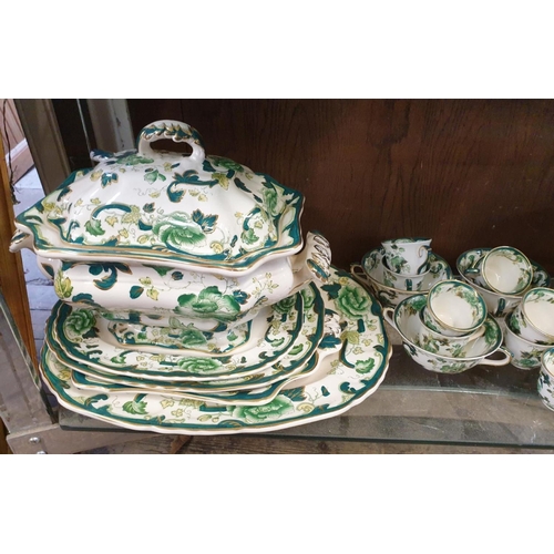 1193 - A Masons 'Chartreuse' pattern part tea and dinner service. 