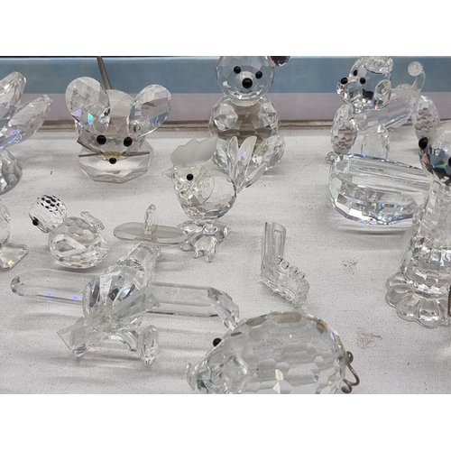 1226 - Swarovski: a collection of animals, to include a seahorse, 8cm high; and an owl; together with an ae... 