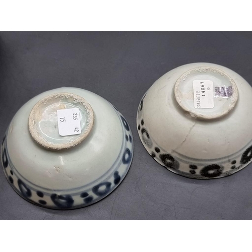 1447 - Two Chinese 'Tek Sing' shipwreck bowls, 10.5cm diameter, (rim chip to one), one boxed.... 