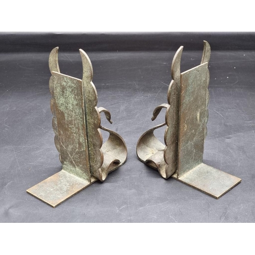 1449 - A pair of stylish Continental Art Deco bronze swan bookends, 17cm high.