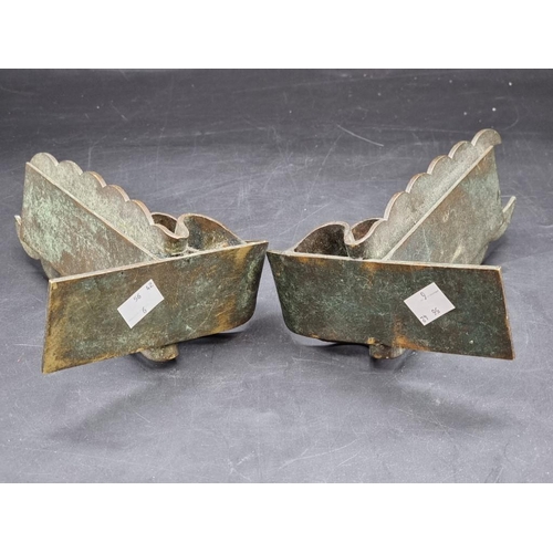 1449 - A pair of stylish Continental Art Deco bronze swan bookends, 17cm high.