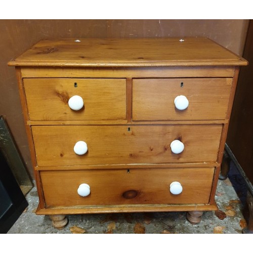 1625 - A Victorian pine chest of drawers, 86.5cm high x 84cm wide.