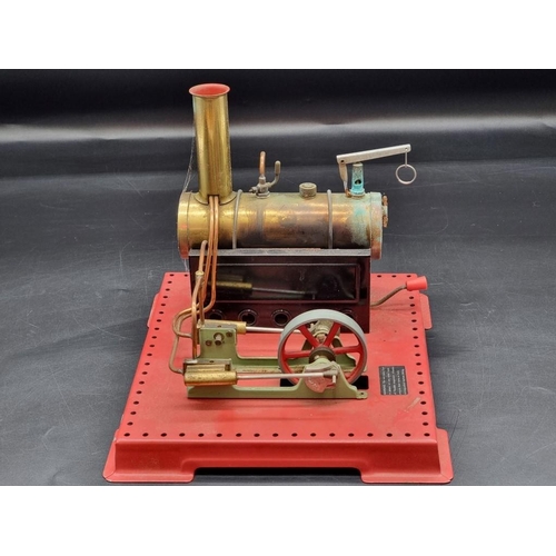 1461 - A Mamod stationary steam engine, 26.5cm wide. 