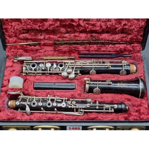 1485 - A Lafleur oboe, in fitted case.