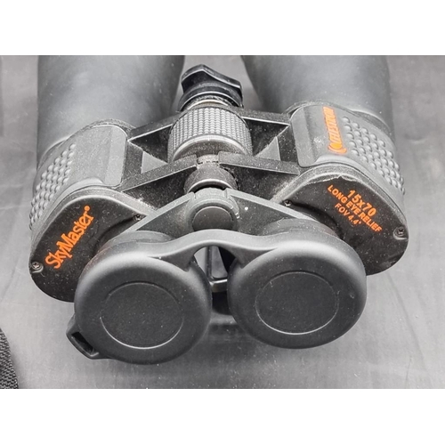 1500 - A pair of Celestron 'SkyMaster' 15x70 binoculars, in soft bag.