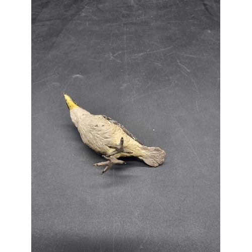 1522 - An Austrian cold painted bronze Kookaburra, in the manner of Franz Bergman, 5cm high.   ... 