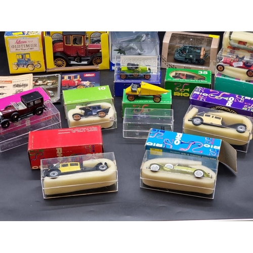 101 - Rio: a collection of vintage diecast vehicles; together with a Schuco 'Old Timers', and ot... 