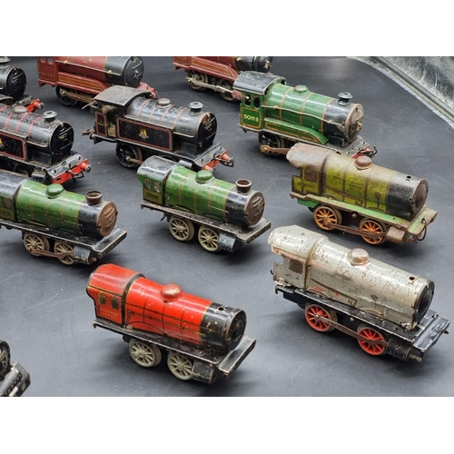 115 - Hornby: 15 various vintage locomotives, mixed condition and age.