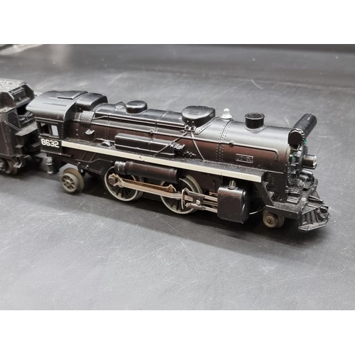 122 - Lionel: a US Lionel Seaboard Freight O gauge trainset, complete in distressed original box.... 