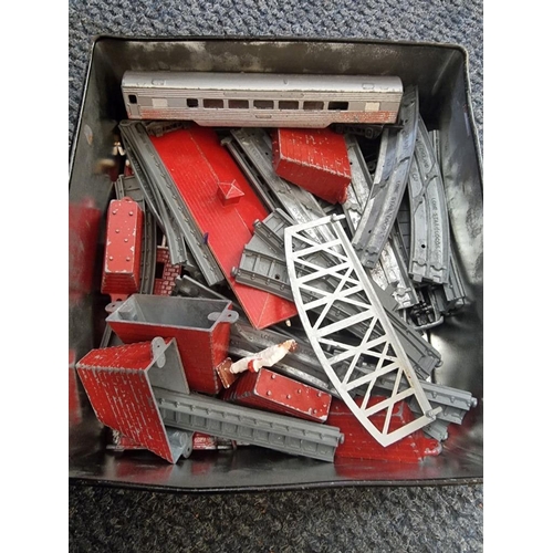 141 - Diecast: a large collection in tray of playworn vehicles, various ages and condition. ... 