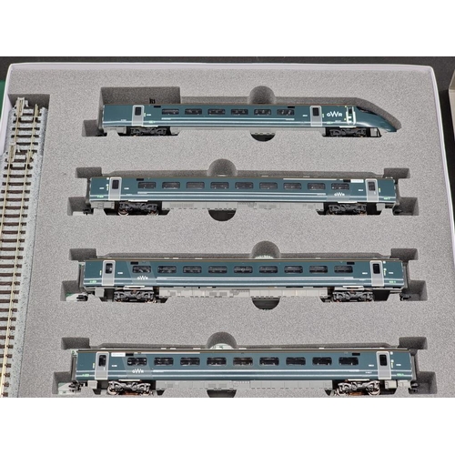 18 - Kato: N gauge, a Hitachi Class 800/0 GWR 5 car set, 10-1671, in case.